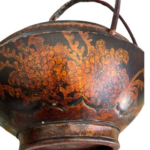 Antique Chinese Chrysanthemum Wooden Handled Bowl - Picture 10 of 11